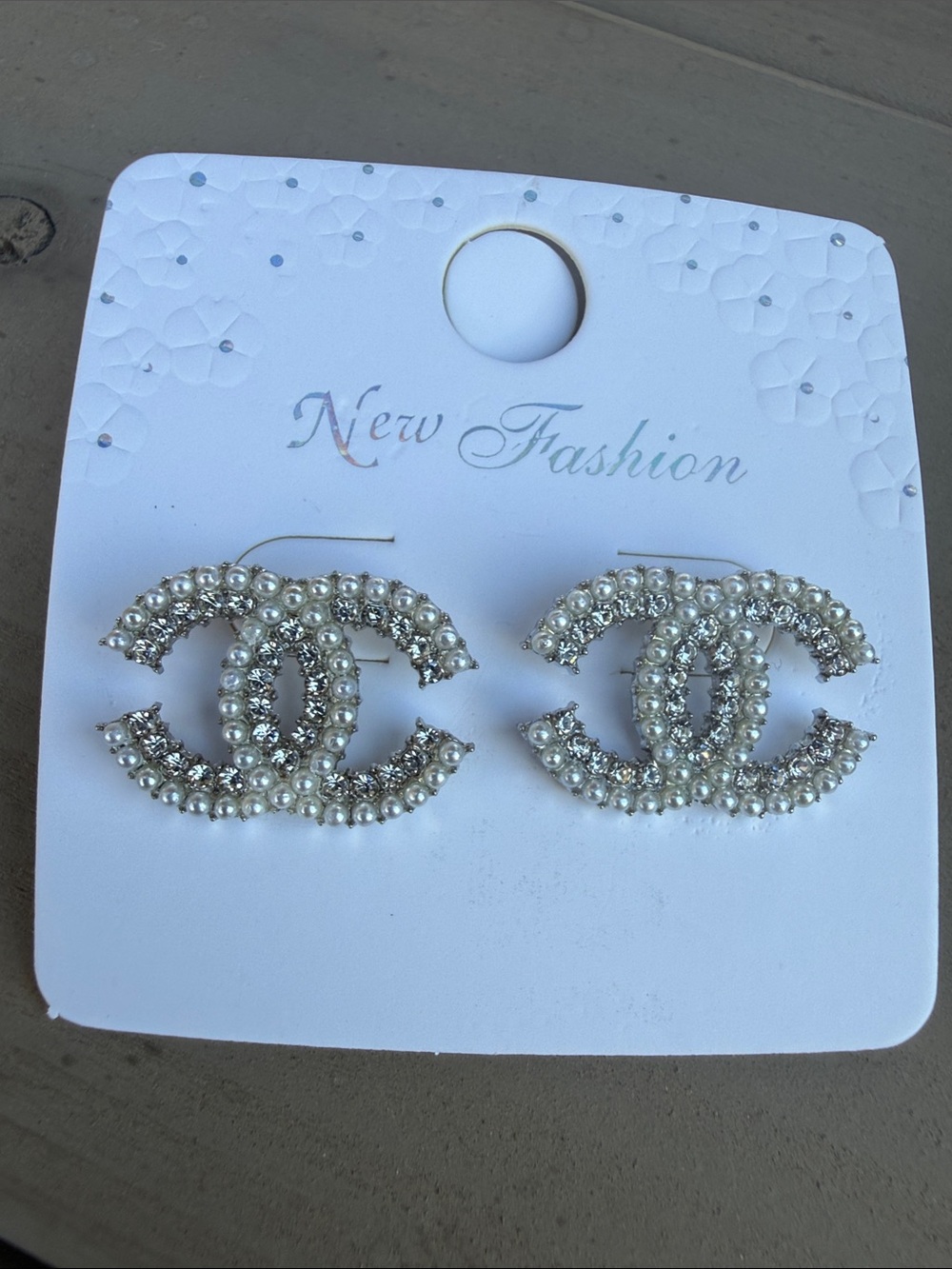 Fashion Jewelry Pearl & Crystal Interlocking Logo Drop Earrings